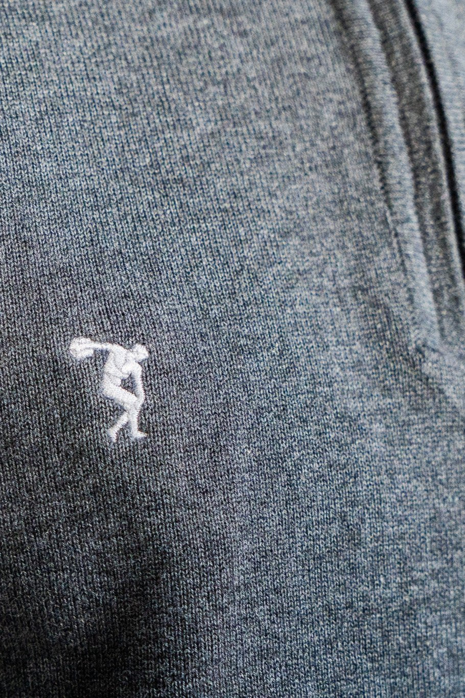 Halfzip – Myron Logo Detail